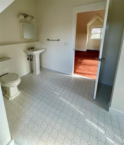 2130 Hunterbrook Road, Yorktown Heights, NY 10598