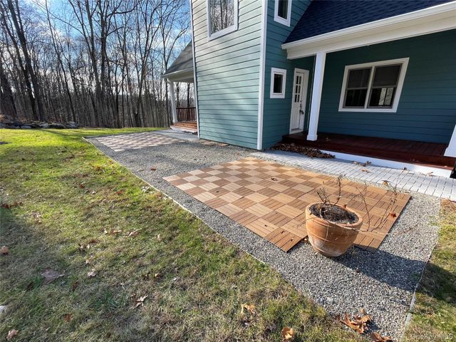 2130 Hunterbrook Road, Yorktown Heights, NY 10598