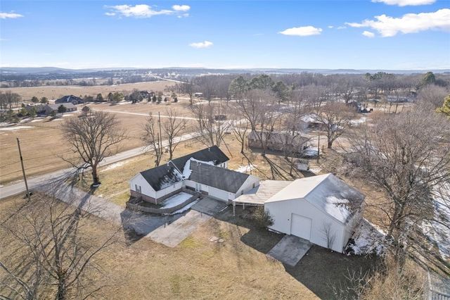 2010 Walnut Grove Road, Prairie Grove, AR 72753