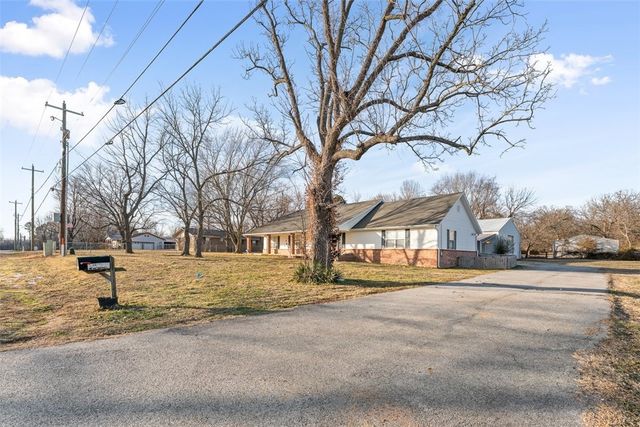2010 Walnut Grove Road, Prairie Grove, AR 72753