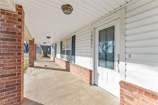 2010 Walnut Grove Road, Prairie Grove, AR 72753