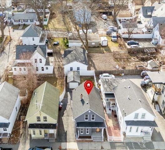 725 School St, Lowell, MA 01851