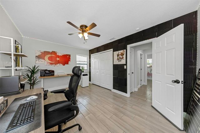 1437 CARLOS AVENUE, Clearwater, FL 33755