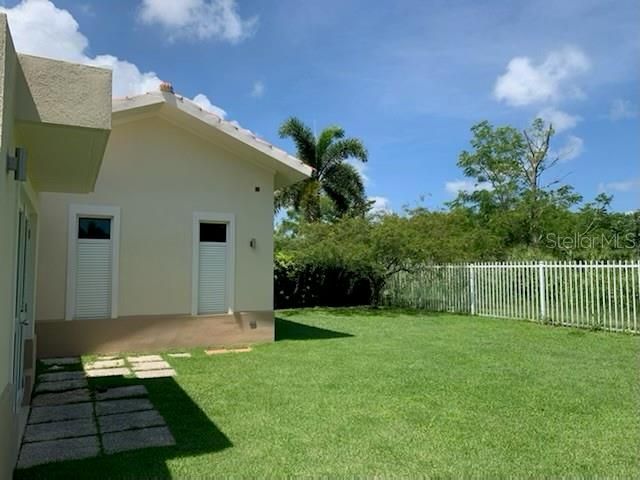 111 CALLE, Humacao, PR 00791
