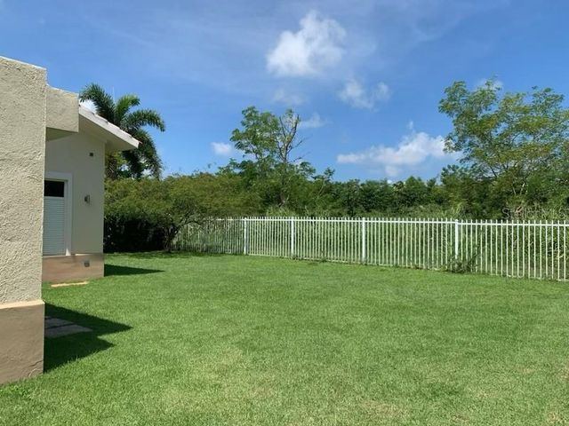 111 CALLE, Humacao, PR 00791