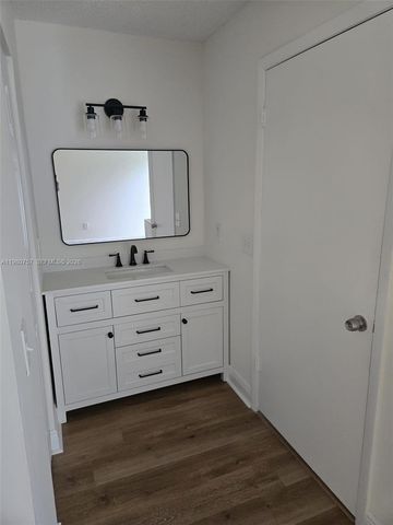 11250 SW 138th St 11250, Miami, FL 33176