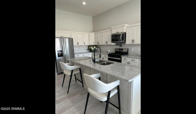 3718 Daybreak Street, Las Cruces, NM 88012