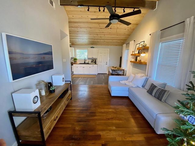 1804 Adina ST, Austin, TX 78721