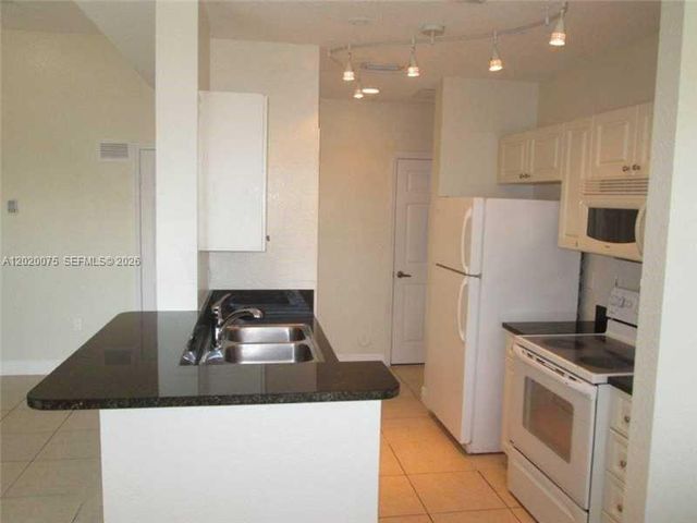 21000 SW 87th Ave 307, Cutler Bay, FL 33189