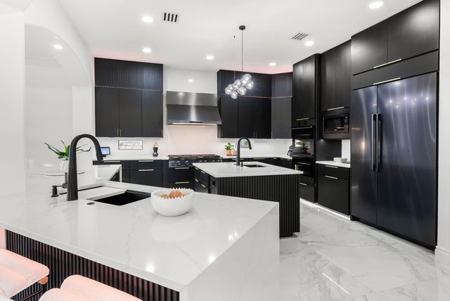 2404 University Club DR, Austin, TX 78732