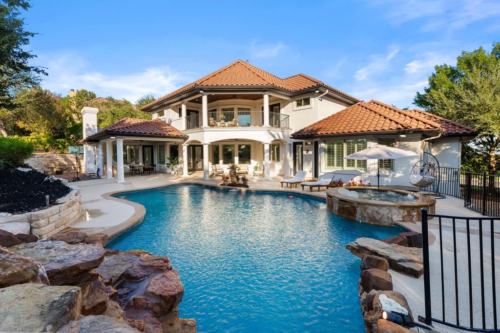 2404 University Club DR, Austin, TX 78732