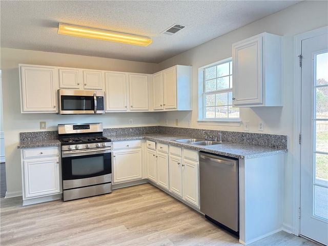 4466 Estate Street, Atlanta, GA 30349