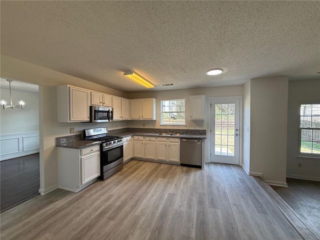 4466 Estate Street, Atlanta, GA 30349