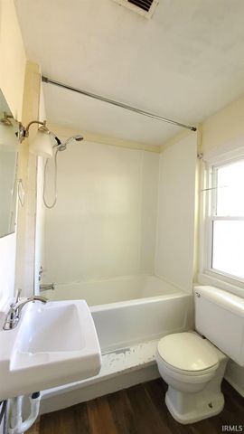 2923 Mount Vernon Avenue, Evansville, IN 47712