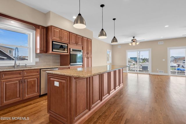 1819 Lookout Drive, Toms River, NJ 08753