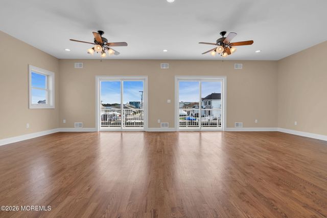 1819 Lookout Drive, Toms River, NJ 08753