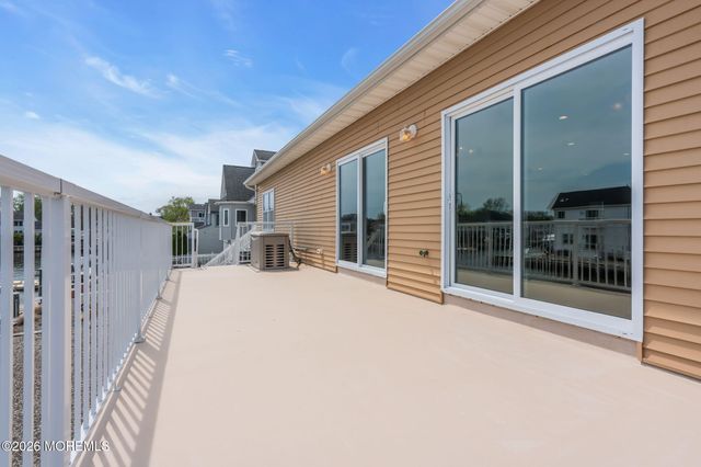 1819 Lookout Drive, Toms River, NJ 08753