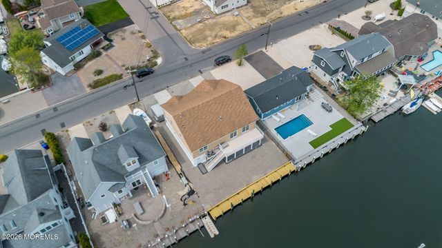 1819 Lookout Drive, Toms River, NJ 08753