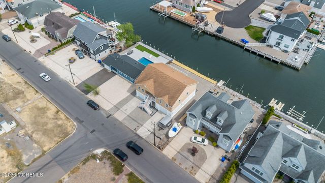 1819 Lookout Drive, Toms River, NJ 08753