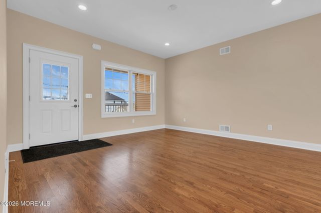 1819 Lookout Drive, Toms River, NJ 08753