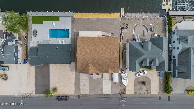 1819 Lookout Drive, Toms River, NJ 08753