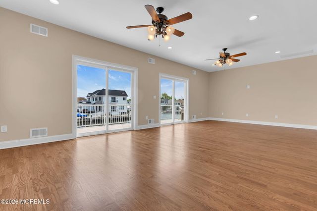 1819 Lookout Drive, Toms River, NJ 08753