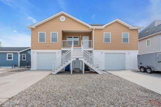 1819 Lookout Drive, Toms River, NJ 08753