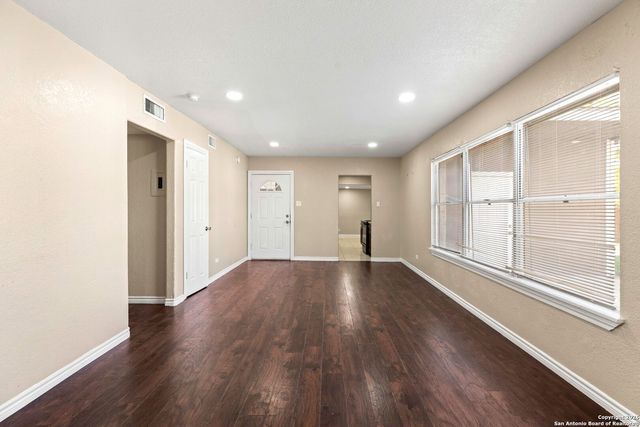 527 Creath, San Antonio, TX 78221