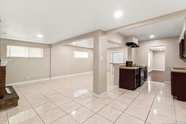 527 Creath, San Antonio, TX 78221