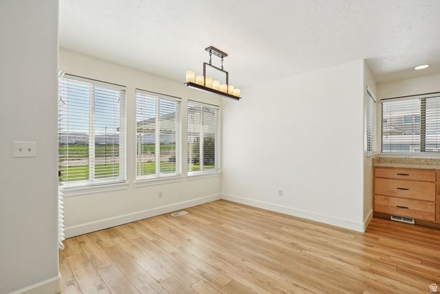 4091 W SWENSEN FARM DR, Riverton, UT 84096