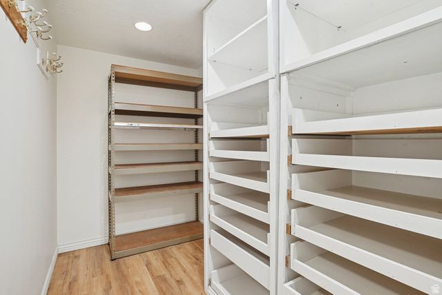 4091 W SWENSEN FARM DR, Riverton, UT 84096