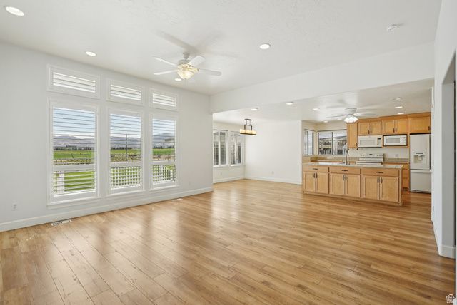 4091 W SWENSEN FARM DR, Riverton, UT 84096