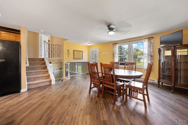 8120 Scotia Lane, Clay, NY 13090