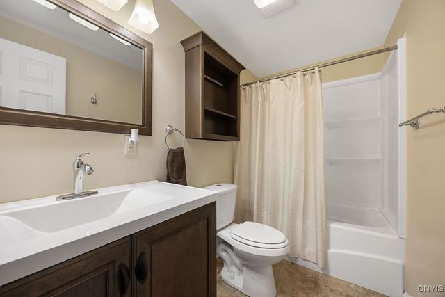 8120 Scotia Lane, Clay, NY 13090