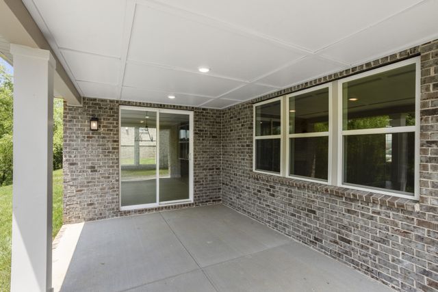 5958 Hunt Valley Drive, Spring Hill, TN 37174