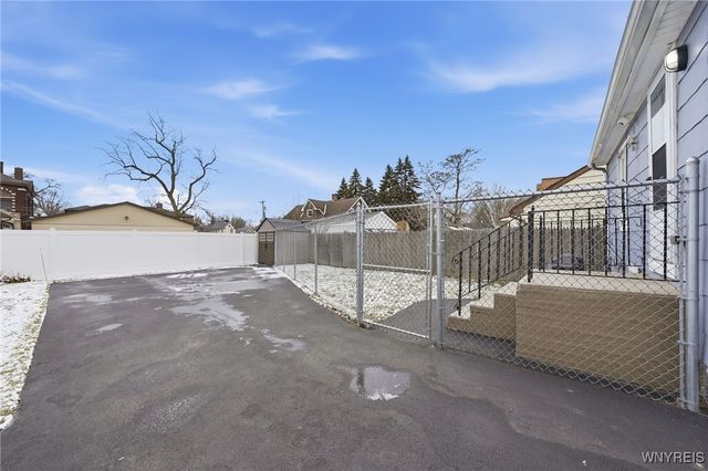 61 5th Avenue, North Tonawanda, NY 14120