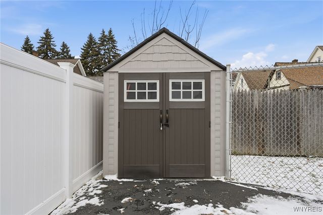 61 5th Avenue, North Tonawanda, NY 14120