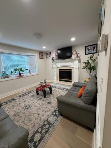 13 1St Street, Mahwah Twp., NJ 07430