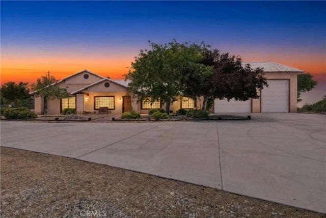 7854 Oak hills Rd, Oak Hills, CA 92344