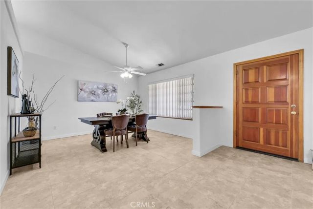 7854 Oak hills Rd, Oak Hills, CA 92344