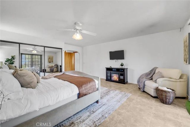 7854 Oak hills Rd, Oak Hills, CA 92344
