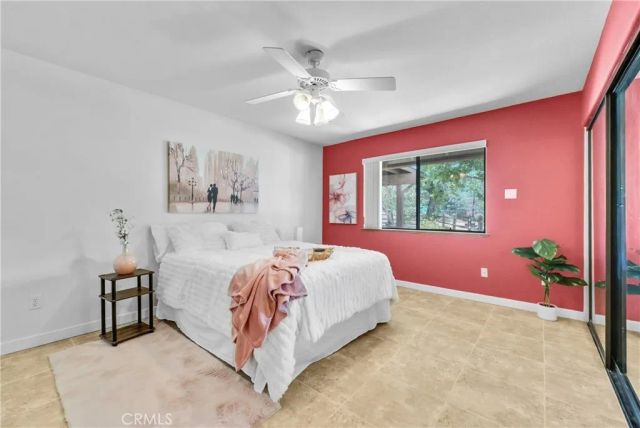 7854 Oak hills Rd, Oak Hills, CA 92344