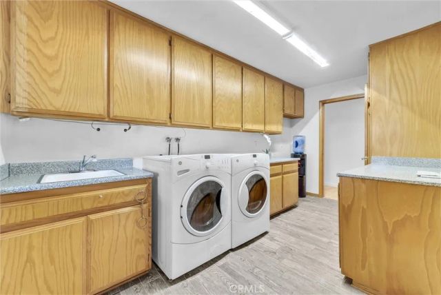 7854 Oak hills Rd, Oak Hills, CA 92344