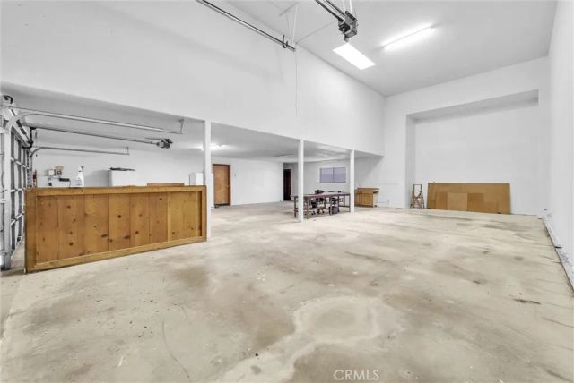 7854 Oak hills Rd, Oak Hills, CA 92344