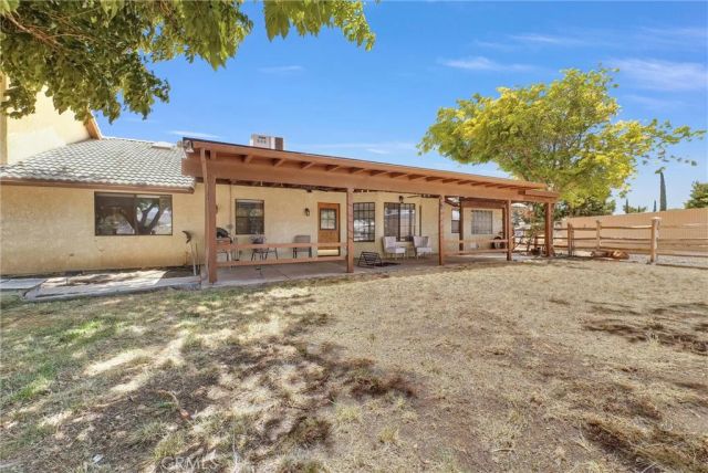 7854 Oak hills Rd, Oak Hills, CA 92344