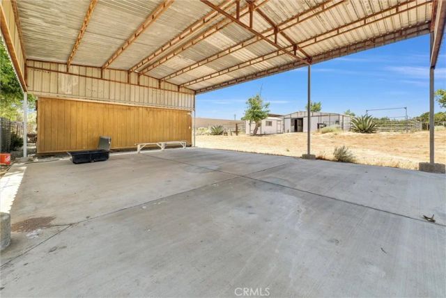 7854 Oak hills Rd, Oak Hills, CA 92344