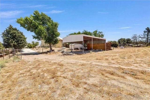 7854 Oak hills Rd, Oak Hills, CA 92344