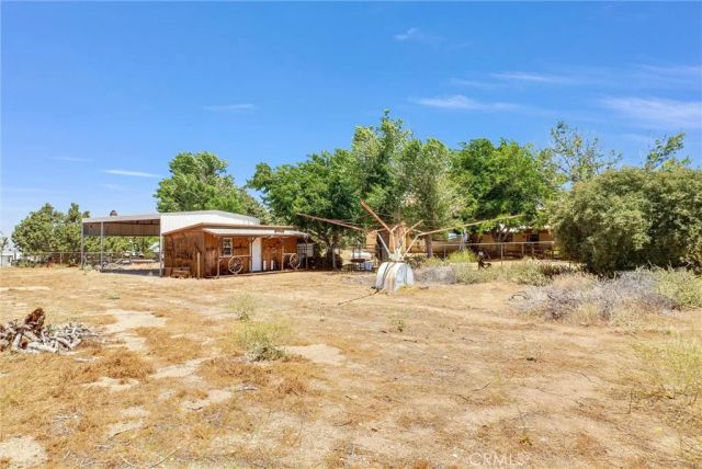 7854 Oak hills Rd, Oak Hills, CA 92344