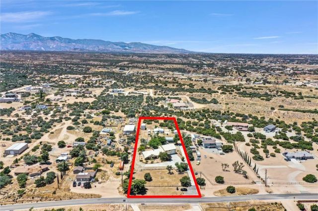 7854 Oak hills Rd, Oak Hills, CA 92344