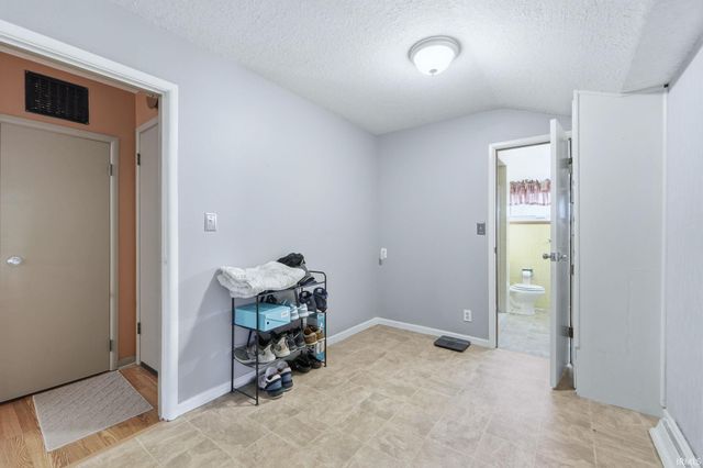 4309 Reed Road, Fort Wayne, IN 46815